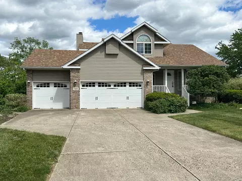 122 San Carlos Rd, Minooka, IL 60447