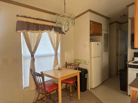 Dining - 282 Misty Rdg, Lakemoor, IL 60051 photo 1 of 2