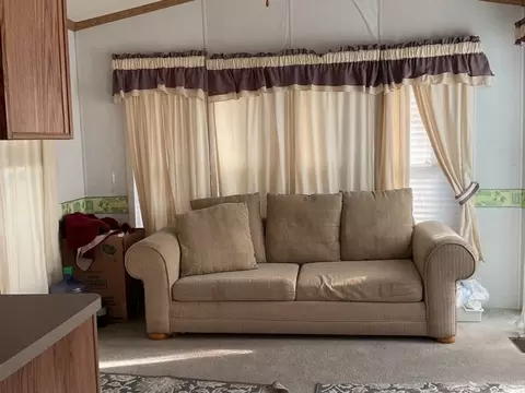 Living - 282 Misty Rdg, Lakemoor, IL 60051 photo 1 of 1