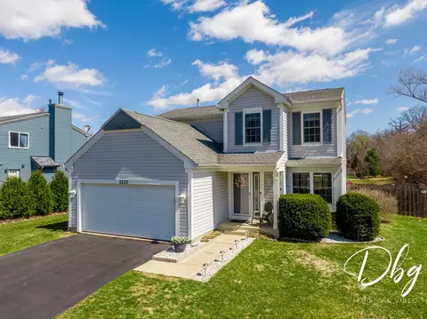 2235 Woodoak Dr, Round Lake Beach, IL 60073