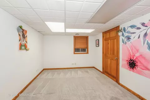 1634 Ithaca Dr, Naperville, IL 60565 photo 17