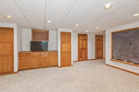 1634 Ithaca Dr, Naperville, IL 60565 photo 18