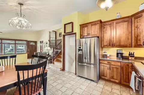 Kitchen - 2080 Fox Ln, Des Plaines, IL 60018 photo 2 of 2