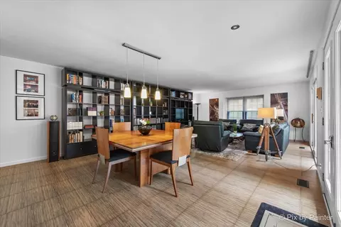 Dining - 7 Hampton On Auburn Dr, Rolling Meadows, IL 60008 photo 2 of 3