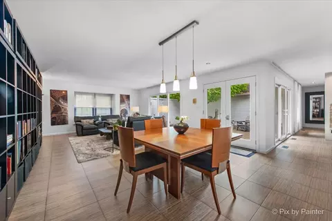 Dining - 7 Hampton On Auburn Dr, Rolling Meadows, IL 60008 photo 1 of 3