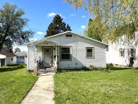 514 W Roosevelt St, Freeport, IL 61032