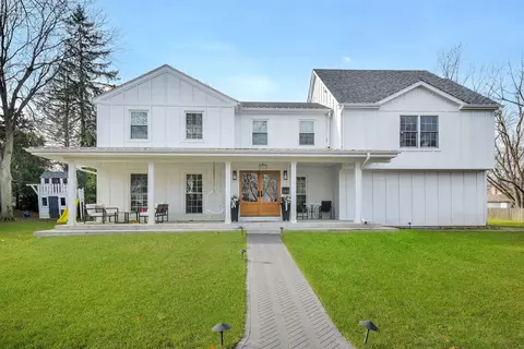 366 Indian Dr, Glen Ellyn, IL 60137