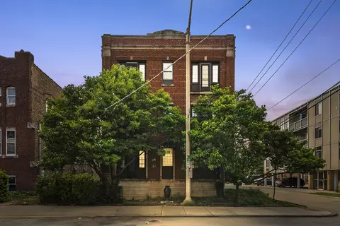 213 N Marion St #2D, Oak Park, IL 60302