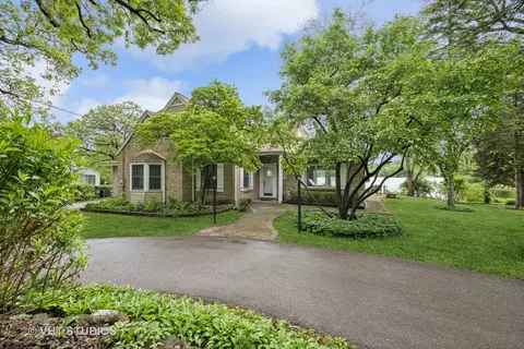 145 W Lake Shore Dr, Tower Lakes, IL 60010