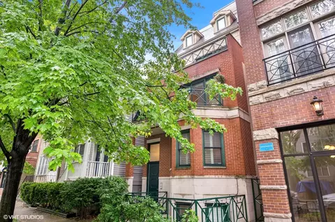 2842 N Southport Ave #2, Chicago, IL 60657