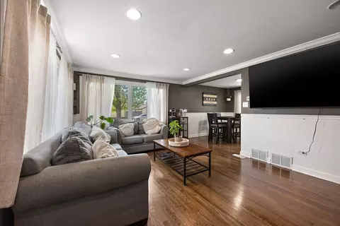 Living - 3118 E 130th St, Chicago, IL 60633 photo 1 of 2