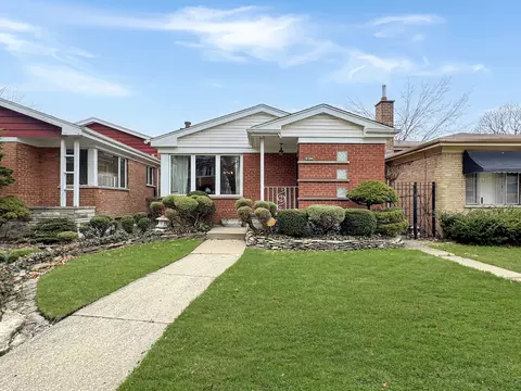 9706 S Prairie Ave, Chicago, IL 60628