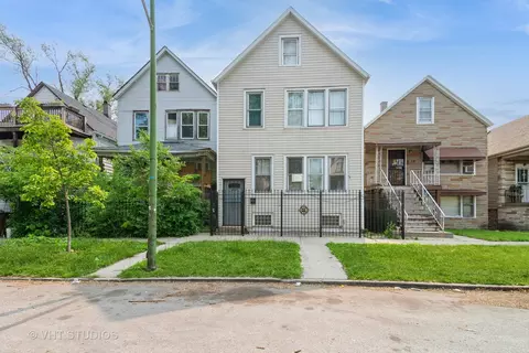 8533 S Muskegon Ave, Chicago, IL 60617 photo 1