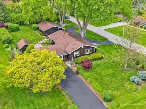 200 Chester Ln, Prospect Heights, IL 60070