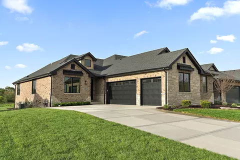11110 Lizmore Ln #28A, Orland Park, IL 60467