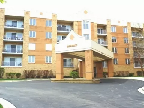 2250 S Grace St #306, Lombard, IL 60148