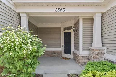 2663 Avondale Cir, Naperville, IL 60564