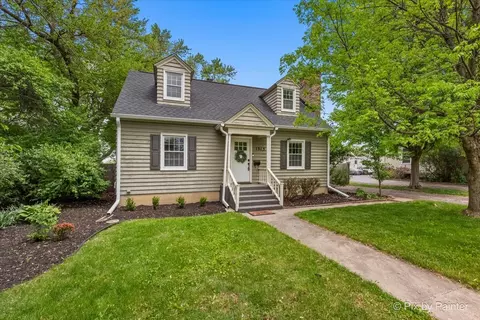 1315 W Galena Blvd, Aurora, IL 60506