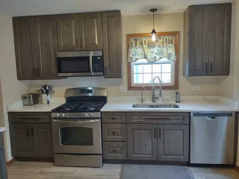 Kitchen - 4318 Bronk Cor, Plainfield, IL 60586 photo 4 of 6