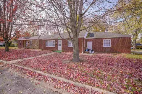 2006 Richmond St, Rockford, IL 61101