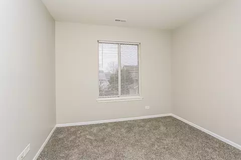 Bedroom - 625 Deames St, Plano, IL 60545 photo 4 of 5