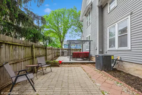 Exterior - 523 Spruce St, Aurora, IL 60506 photo 3 of 3