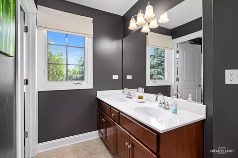 Bath - 25700 Pastoral Dr, Plainfield, IL 60585 photo 2 of 4
