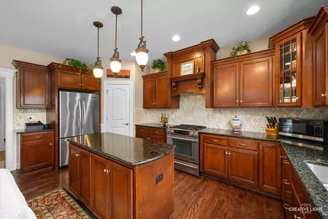 Kitchen - 25700 Pastoral Dr, Plainfield, IL 60585 photo 2 of 2