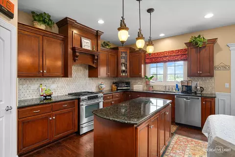 Kitchen - 25700 Pastoral Dr, Plainfield, IL 60585 photo 1 of 2