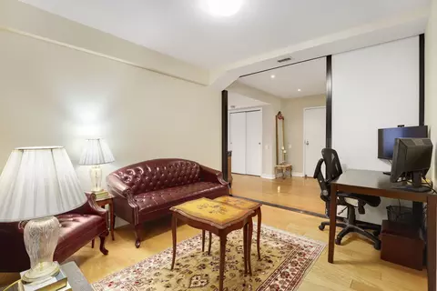 Living - 40 E 9th St #716, Chicago, IL 60605 photo 4 of 6
