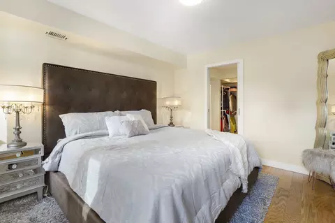 Bedroom - 40 E 9th St #716, Chicago, IL 60605 photo 1 of 6