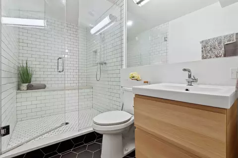Bath - 40 E 9th St #716, Chicago, IL 60605 photo 5 of 5
