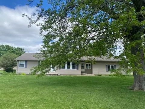 206 E Front St, Granville, IL 61326