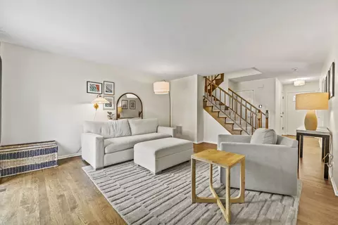 Living - 837 Heatherbrook Ct, Wheaton, IL 60189 photo 1 of 2