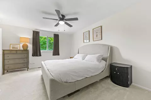 Bedroom - 837 Heatherbrook Ct, Wheaton, IL 60189 photo 1 of 6