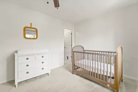 Bedroom - 837 Heatherbrook Ct, Wheaton, IL 60189 photo 4 of 6