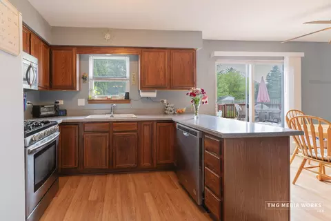 680 Maple Trl, Bolingbrook, IL 60490 photo 11