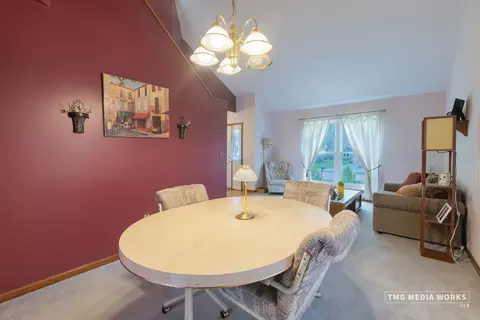 680 Maple Trl, Bolingbrook, IL 60490 photo 8