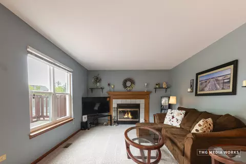 680 Maple Trl, Bolingbrook, IL 60490 photo 12