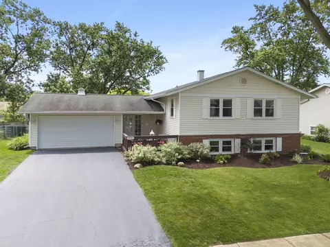 2501 59th St, Woodridge, IL 60517