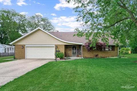 156 S Western Ave, Aurora, IL 60506