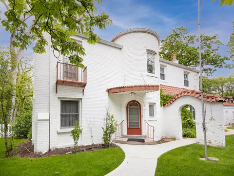 5803 N Kolmar Ave, Chicago, IL 60646