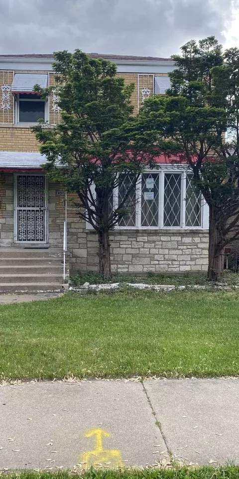 8348 S Saint Lawrence Ave, Chicago, IL 60619