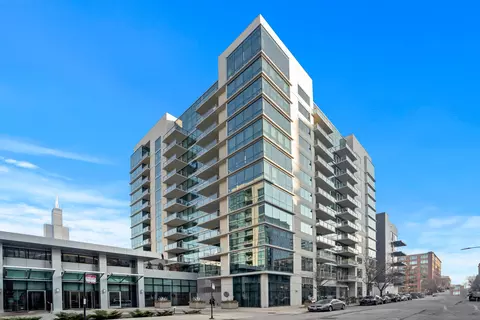 125 S Green St #1006A, Chicago, IL 60607
