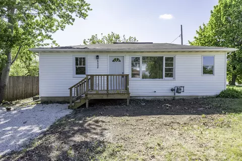 6008 240th Ave, Paddock Lake, WI 53168