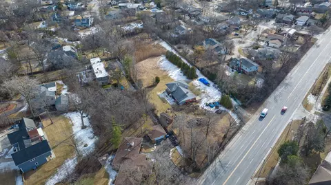 1329 Waukegan Rd, Deerfield, IL 60015