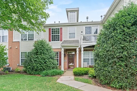 4224 Savoy Ln, Mchenry, IL 60050