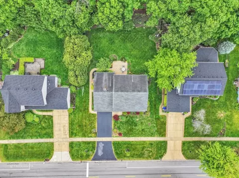 659 Brighton Dr, Wheaton, IL 60189 photo 4