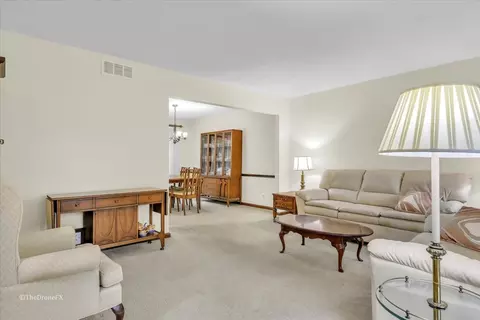 659 Brighton Dr, Wheaton, IL 60189 photo 19