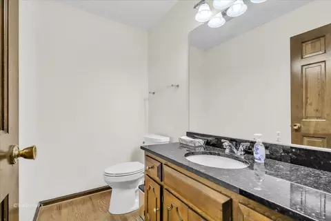 659 Brighton Dr, Wheaton, IL 60189 photo 17